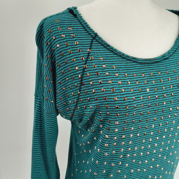 BUCKLE Daytrip Tunic Top Women's M Metallic Stud Embellished Green Black Stripe - Picture 7 of 12